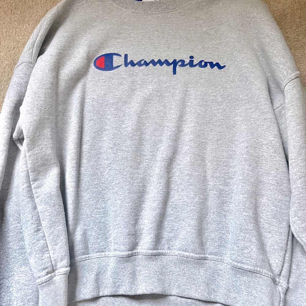Gray Champion logo crew neck